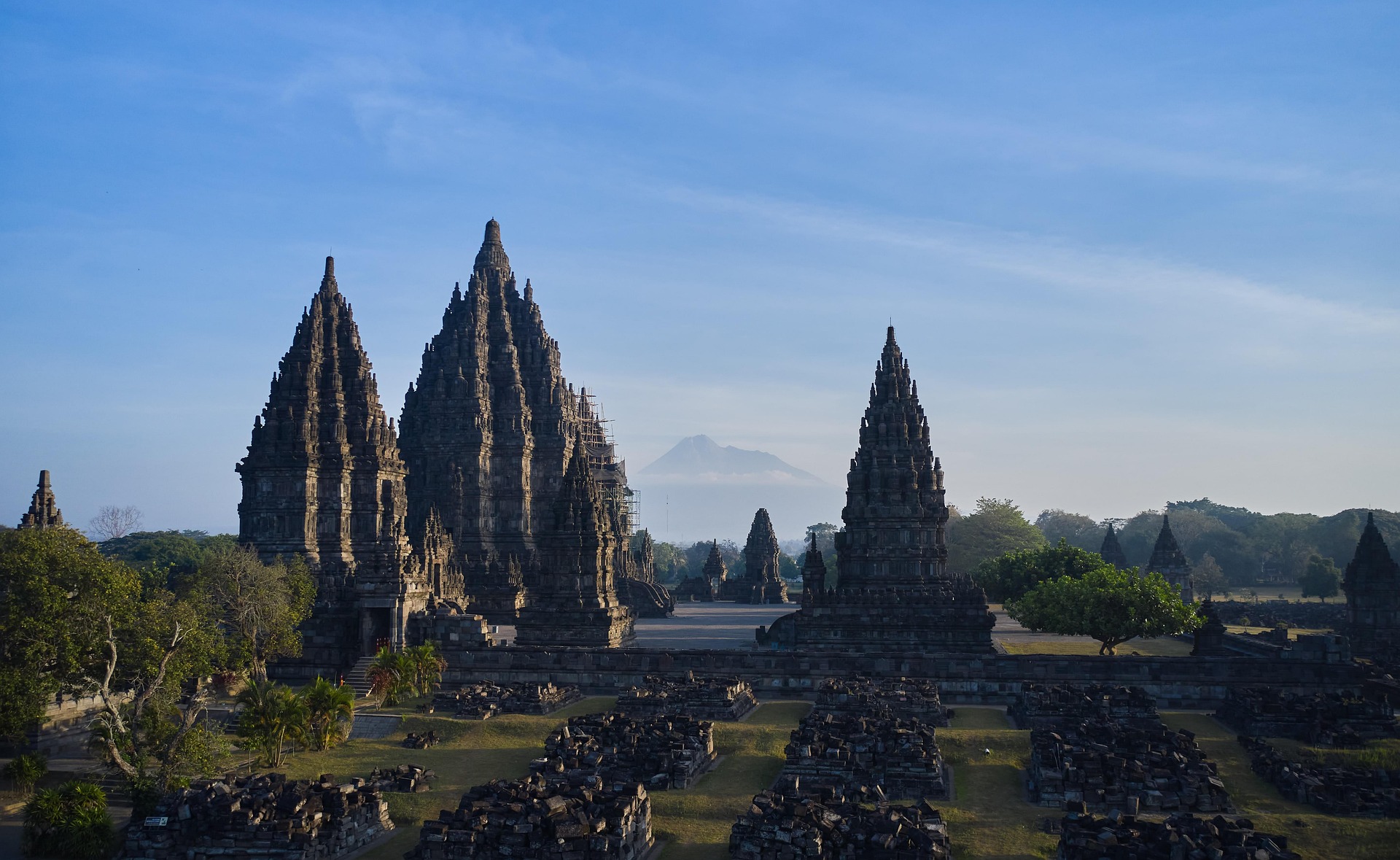 Sewa Mobil Travel Jakarta Jogja, Solusi Tour Fleksibel bareng Bellva Holidays